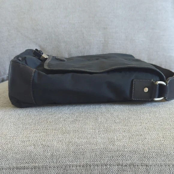 Coach Black Messenger Bag with Adjustable Strap - Picture 5 of 15